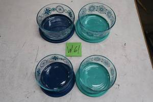 lot W61 image: Pyrex Simply Store Decorated Glass Storage 8-Piece Set