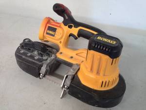 lot 1033 image: DeWalt 18VDC Cordless Band Saw DCS370