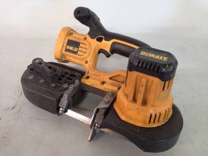 lot 1039 image: DeWalt 18VDC Cordless Band Saw DCS370