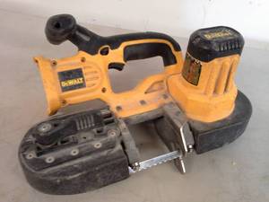 lot 1043 image: DeWalt 18VDC Cordless Band Saw DCS370
