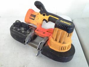 lot 1048 image: DeWalt 18VDC Cordless Band Saw DCS370