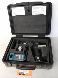 lot 2015 image: Greenlee Gator Pro ECCX 18VDC Cordless Battery Tool CCX, 2-Battery, Padded Carry Case