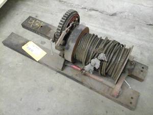 lot 2050 image: Beebe Bros. All Steel 2-Ton Winch