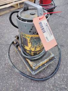 lot 2071 image: Hydraulic Pump