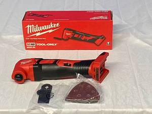 lot 28 image: MILWAUKEE M18 CORDLESS MULTI-TOOL