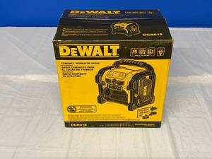 lot 42 image: DEWALT COMPACT WORKSITE RADIO