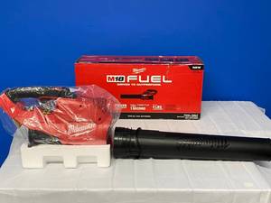 lot 40 image: MILWAUKEE M18 FUEL BLOWER