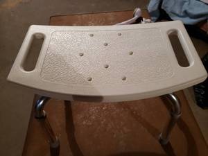 lot 25 image: Bathtub  Shower Stool and Shower Head