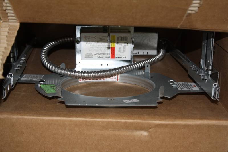Mounting 16 Gauge Frame & Fluorescent Light Fixture