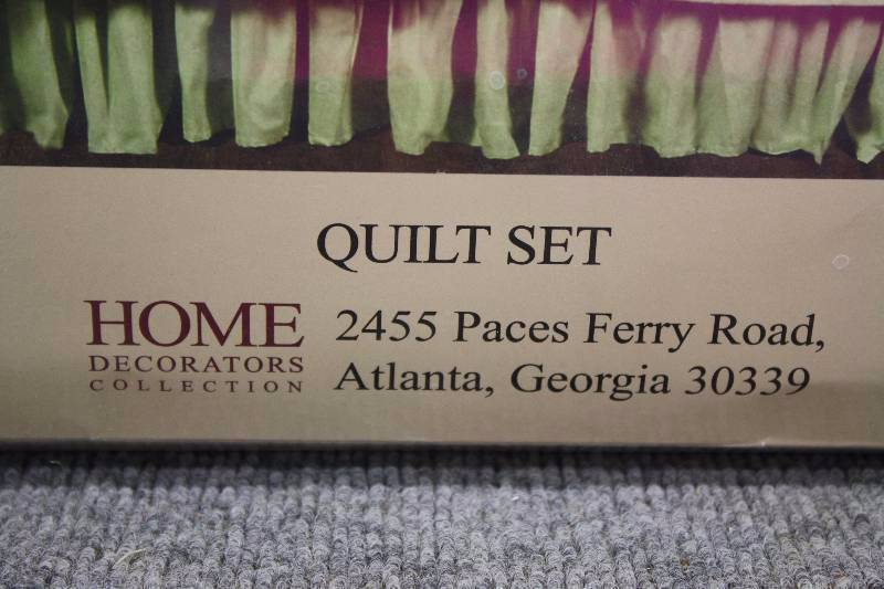 Home Decor Quilt Set - New