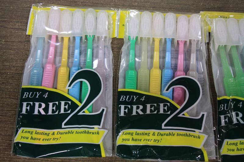 30 Count Tooth Brushes  New