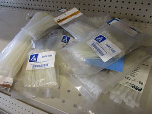 ASSORTMENT OF UNOPENED BAGS OF CABLE TIES