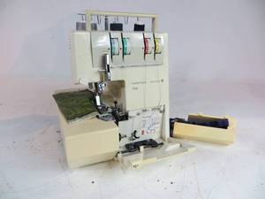 lot 5 image: HobbyLock (PFAFF) Electronic 786 Serger