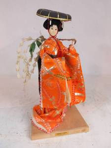 lot 28 image: Wisteria Maiden Made by SUMIRE