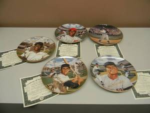 THE BRADFORD EXCHANGE - GREAT MOMENTS IN BASEBALL LIMITED EDITION PLATES - BOB GIBSON, CARL YASTRZEMSKI, DON DRYSDALE, WILLIE MAYS, BOBBY THOMPSON - STILL IN BOX - WCOA - SEE PICTURES