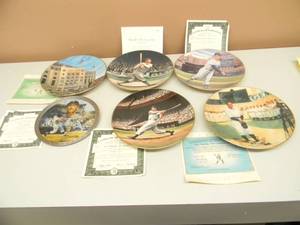 THE BRADFORD EXCHANGE - N.Y. YANKEE LIMITED EDITION PLATES - DON LARSEN, BABE RUTH, YANKEE STADIUM, MICKEY MANTLE, LOU GEHRIG, JOE DIMAGGIO - STILL IN BOX - WCOA - SEE PICTURES