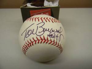 LIFELONG COLLECTION - MINNESOTA TWINS TOM BRUNANSKY SIGNED BASEBALL - TOM BRUNANSKY #24 - TWINS 87 WORLD SERIES - ALL AUTOGRAPHS ARE GUARANTEED AUTHENTIC - SEE PICTURES