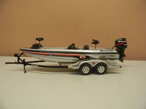 RARE - 2002 KEVIN HARVICK 29 GOODWRENCH ACTION 124 DIE CAST NITRO BOAT & TRAILER - NICE - SEE PICTURES