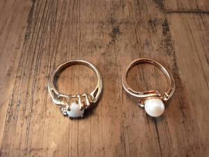 lot 7 image: 2-Rings