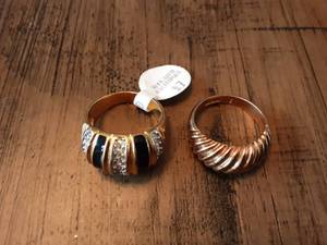 lot 9 image: 2-Rings