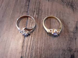 lot 10 image: 2-Rings