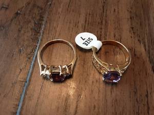 lot 28 image: 2-Rings