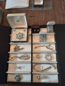 lot 33 image: Lot Of Vintage Rhinestone Brooches, Chokers & Earrings