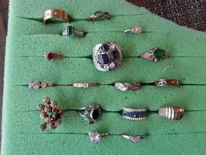 lot 47 image: Lot Of Assorted Rings