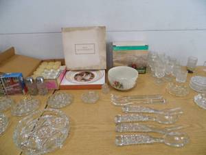 Highbee Bowl - Frogs - Glassware