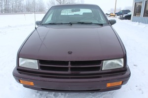 lot 1047 image: 1994 Dodge Shadow