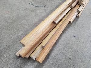 lot 1 image: Quarter Round Oak Boards