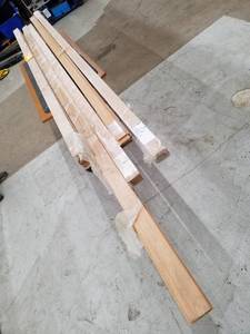 lot 9 image: Oak Trim Boards