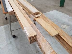 lot 10 image: Oak Trim Boards
