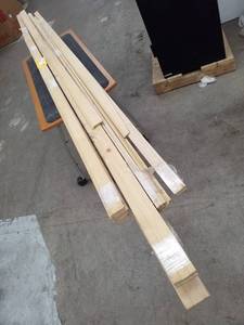 lot 22 image: Maple Pine Trim Boards