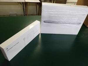 lot 16 image: Apple MacBook Pro High Performance Notebook with Retina Display 13.3in.2.4GHz4GB128GB Flash, 60W MagSafe 2 Power Adapter