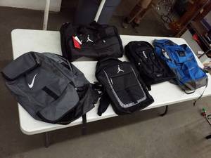 lot 32 image: Lot of (Approximately 5) Backpacks, Duffelbags