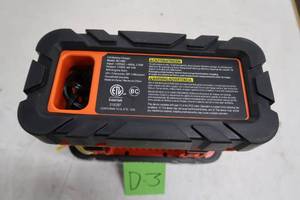 lot D3 image: BLACKDECKER 15 Amp Battery Charger with 40 Amp Engine Start