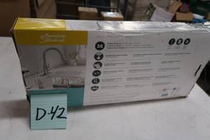 lot D42 image: shareShare save to favoritesSave to Favorites printPrint American Standard Fairbury Single-Handle Pull-Down Sprayer Kitchen Faucet in Stainless Steel
