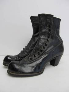 lot 11 image: Pair of Antique Victorian Ladies Shoes