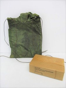 lot 19 image: 2 Orig Vietnam War Flotation Devices - 1 Still Sealed