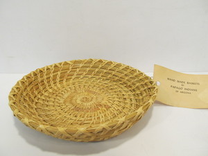 lot 51 image: Vintage Hand Made Papago Indian Woven Basket