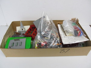 lot 87 image: Lot of Vintage PLASTICVILLE Building Accessories Cars etc