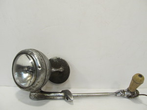 lot 95 image: Vintage 1950s Era Car Headlight wMirror