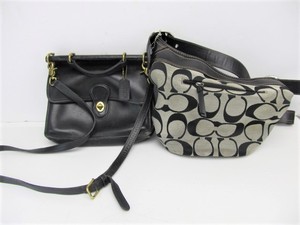 lot 199 image: 2 Authentic COACH Purses 