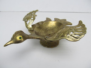 lot 204 image: Solid Brass Vintage BirdRoadrunner Ashtray