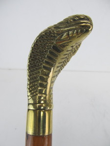 lot 209 image: Vintage Walking Stick wSolid Brass Cobra Snake Handle