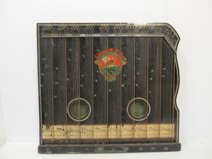 lot 161 image: Antique Harpeleik-Zither Musical Instrument