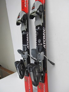lot 137 image: Pair of Atomic Race Short Snow Skis