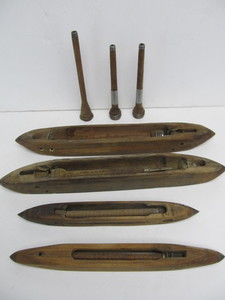 lot 142 image: Lot of Antique Shuttlecock Weaving tools etc