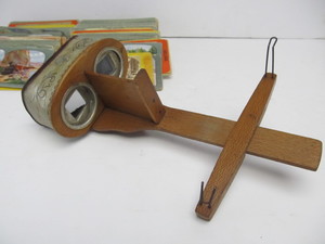 lot 282 image: Antique VIKING Stereo Viewer wMany Cards